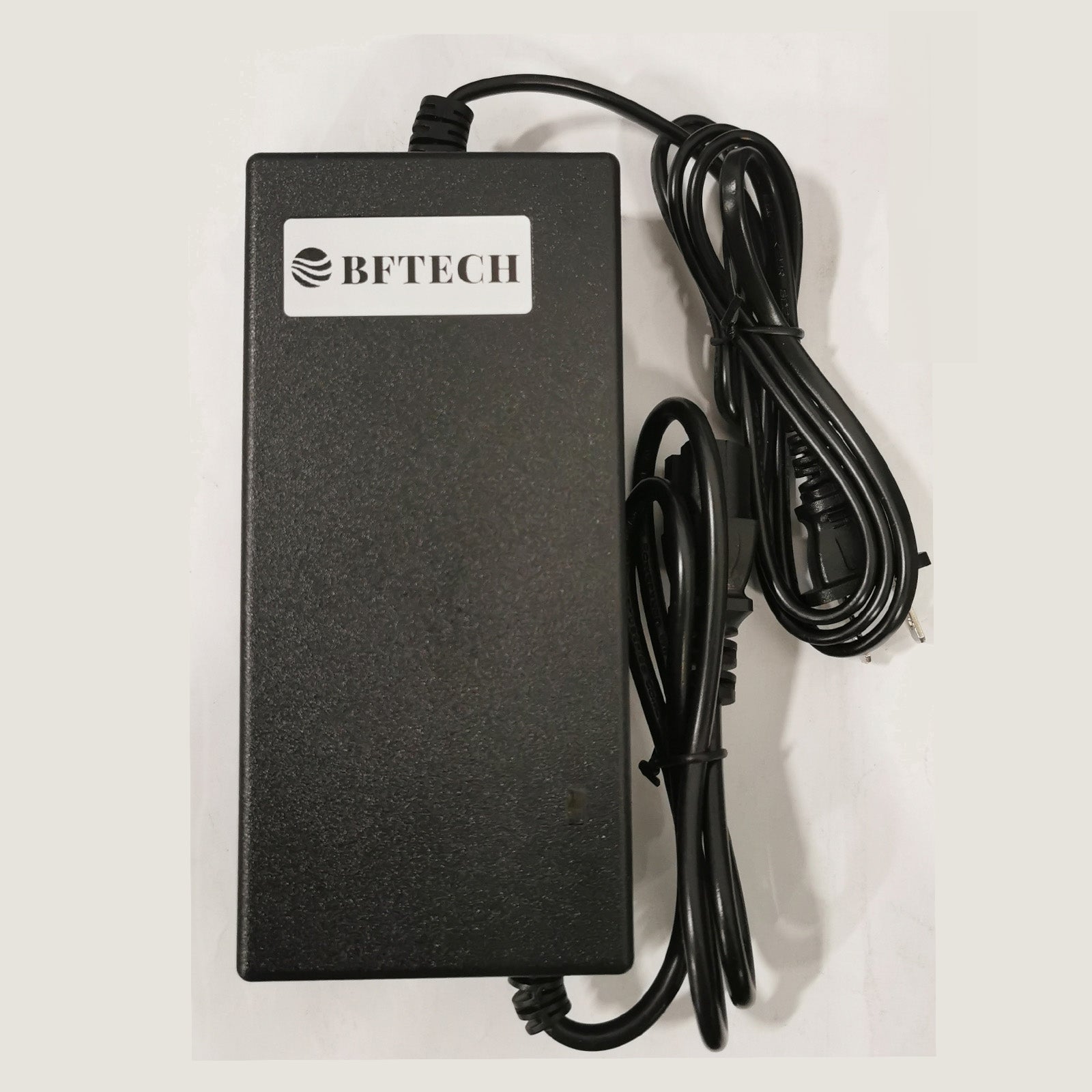 3 holes with an ac female plug connector electric scooter charger electric scooter electric motorcycle electric wheelchair(59v 2.5a)