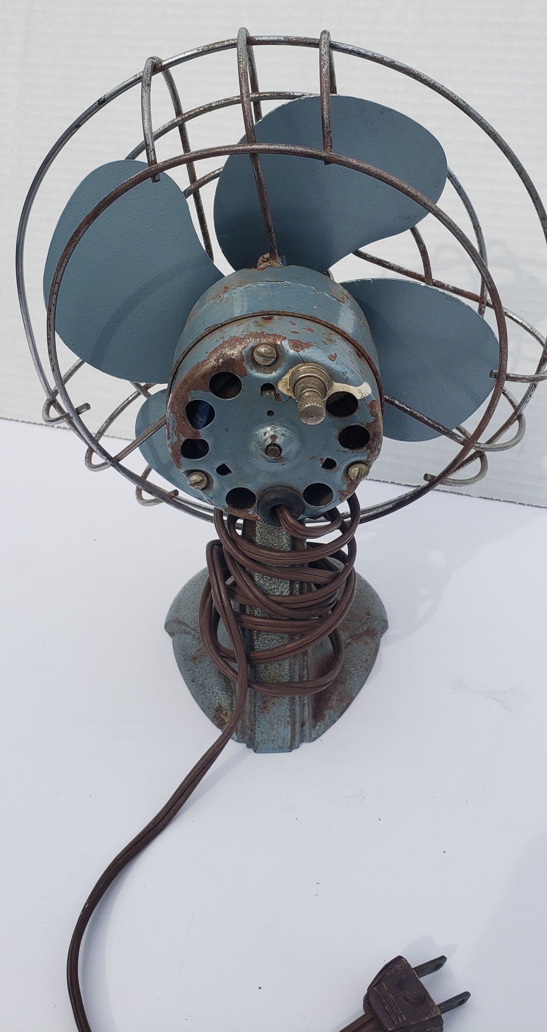 Torcan Metal Fan - Vintage