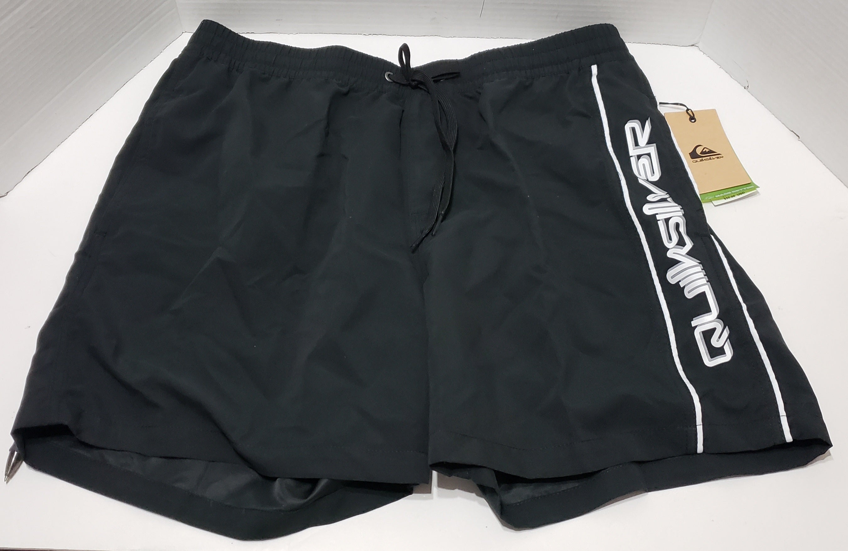 Quiksilver Volley 16" Boardshorts - Men's Large