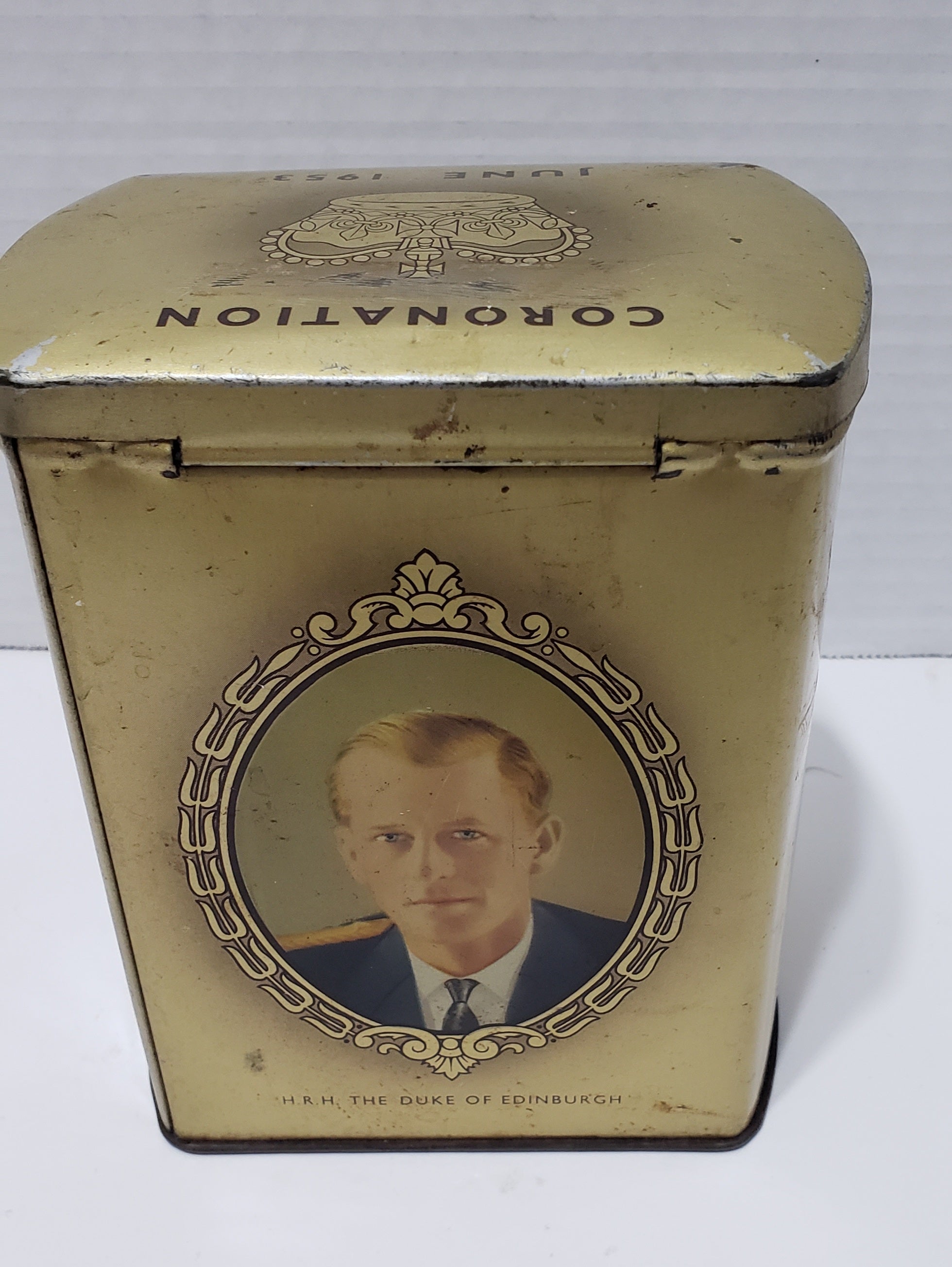 Queen Elizabeth II Coronation Tin