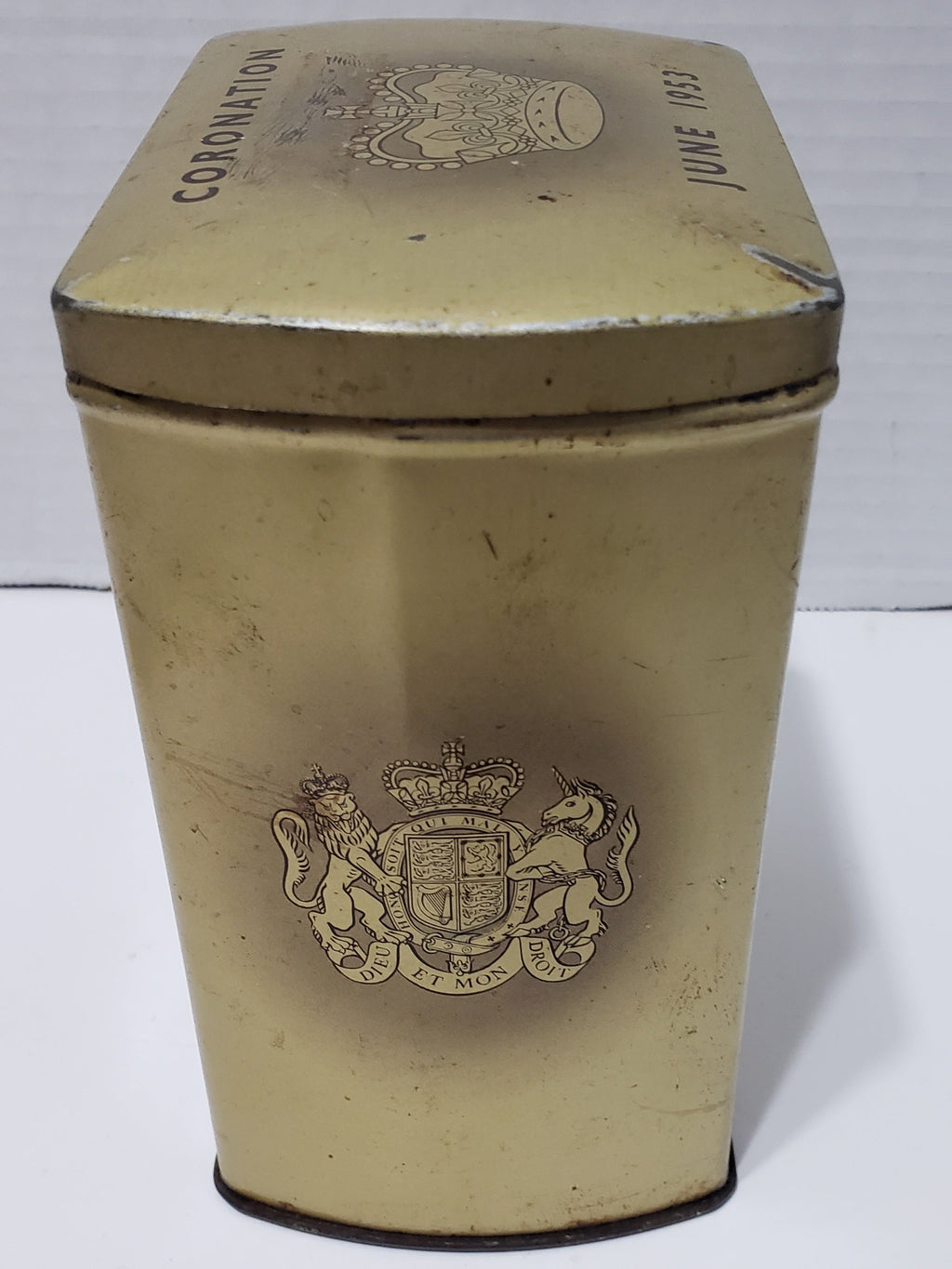 Queen Elizabeth II Coronation Tin