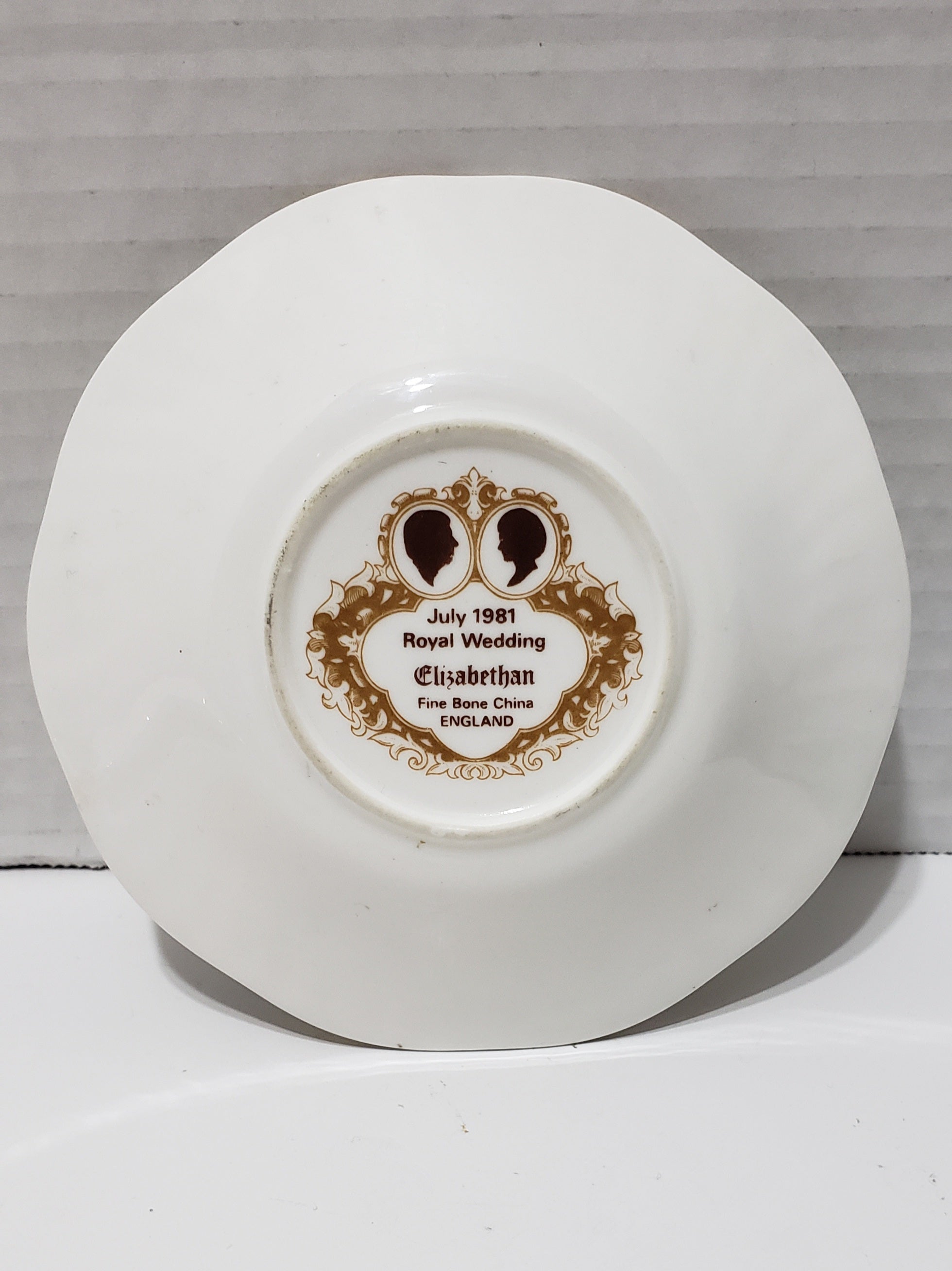 Prince Charles/Princess Diana Royal Wedding Commemorate Plate -  Vintage 1981 - 4.75"