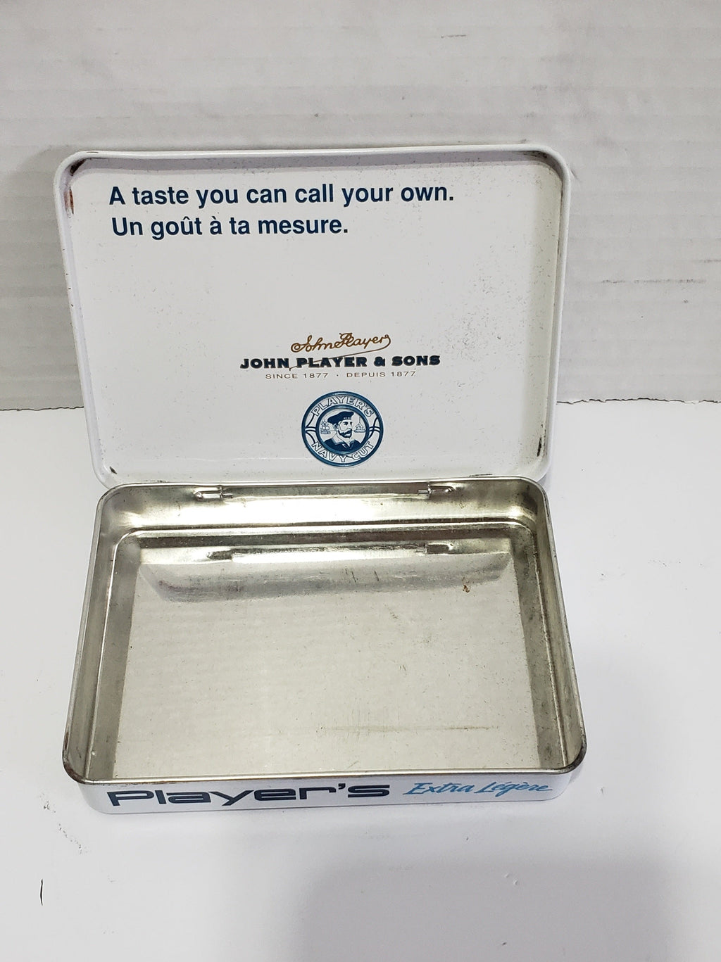 Player's Extra Light Cigarette Tin Case - Holds 25 Cigarettes