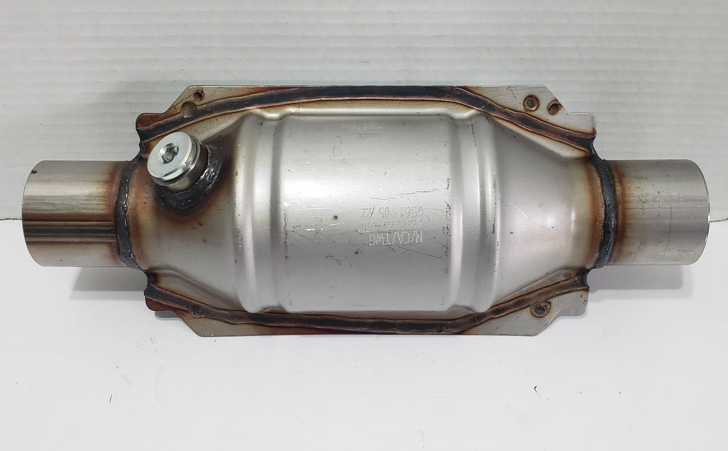 AUTOSAVER88 ATCC0016 2" Inlet/Outlet Universal Catalytic Converter with Heat Shield