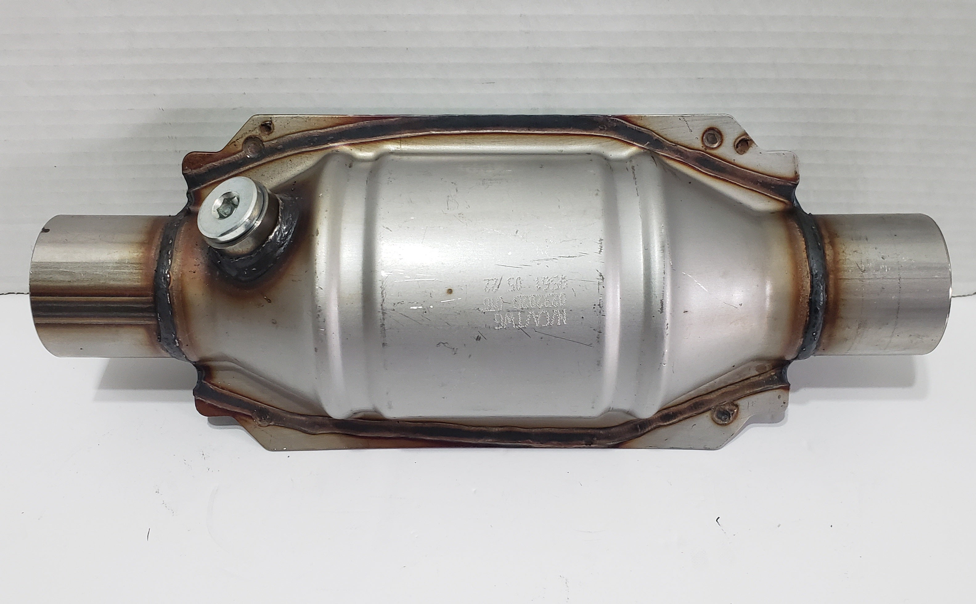 AUTOSAVER88 ATCC0016 2" Inlet/Outlet Universal Catalytic Converter with Heat Shield