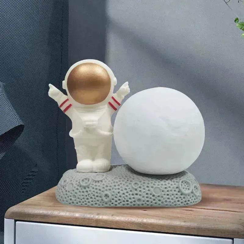 Modern Creative Astronaut Small Night Lamp Decoration Net Red Room Bedside Desktop Layout Small Desk Lamp Home